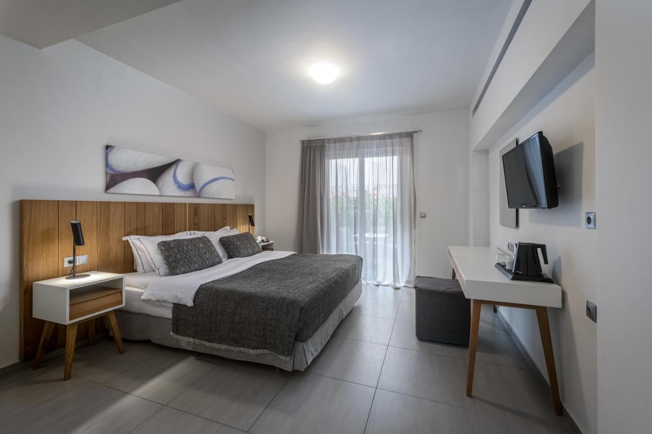 Meni & Hotel Kos Town